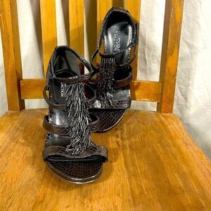 Kenneth Cole Reaction Dangle Know Heels Gray Croc Embossed Leather Beads 8.5